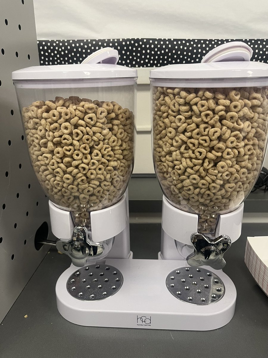 Megan Groat tweet media