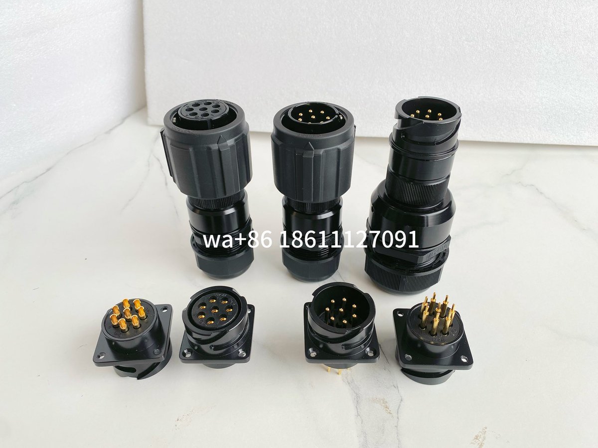 Konsnhunter tweet media