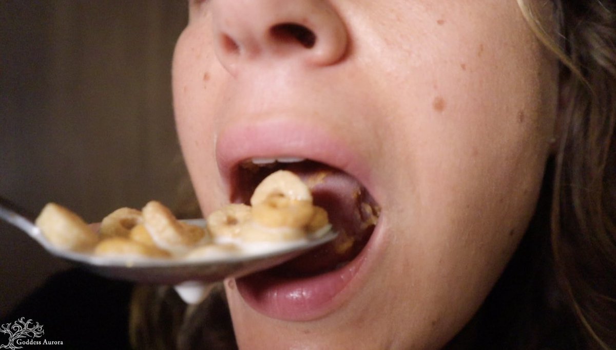 Goddess Aurora tweet media