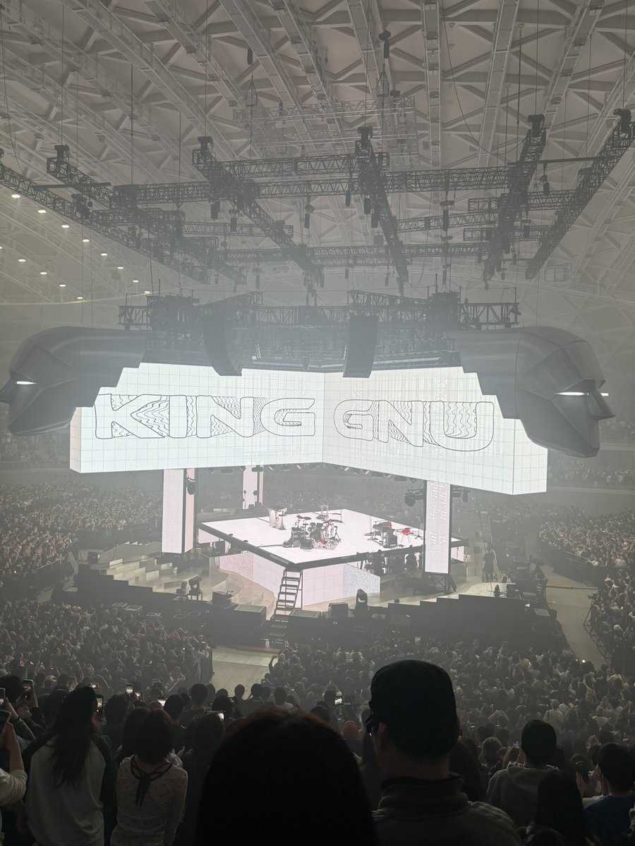 bjcfy1103's tweet photo. 昨日物販並んだから今日はのんびり観光してからライプ参戦しよう☺️
昨日の余韻はまだ全然抜けてないのにまた行けるのは幸せすぎる

 #KingGnuCENTRALTour2026 https://t.co/WOBqD0zWJL