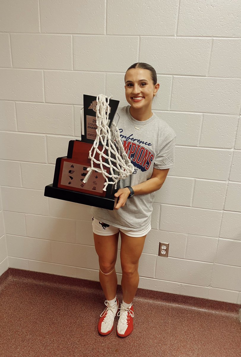 ellaporter_22's tweet photo. Trusted His plan and made history. I'm so thankful for this team.🏆❤️ #allglorytogod #gacchamps #rrr https://t.co/lYvglSw7Fl