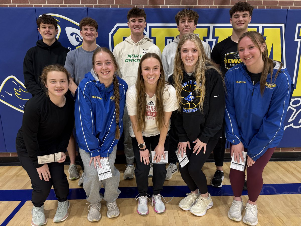 Seward Track and Field tweet media