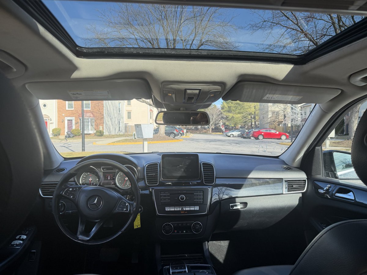 PRIMEMINISTERZ's tweet photo. 2016 Mercedes Benz GLE350 

#27M to #Lagos #Nigeria 
Custom duty inclusive 

Also Available for domestic use #USA https://t.co/IqzP1kUVZ2