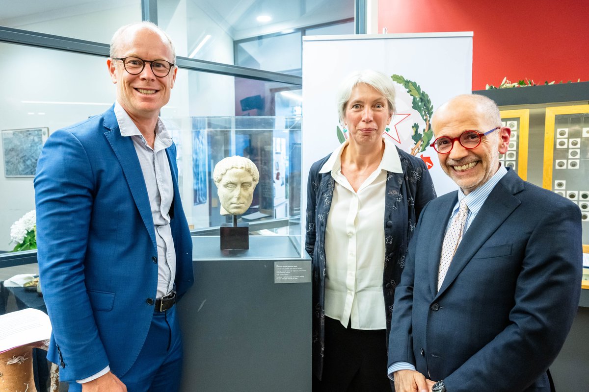 Italy in New Zealand tweet media