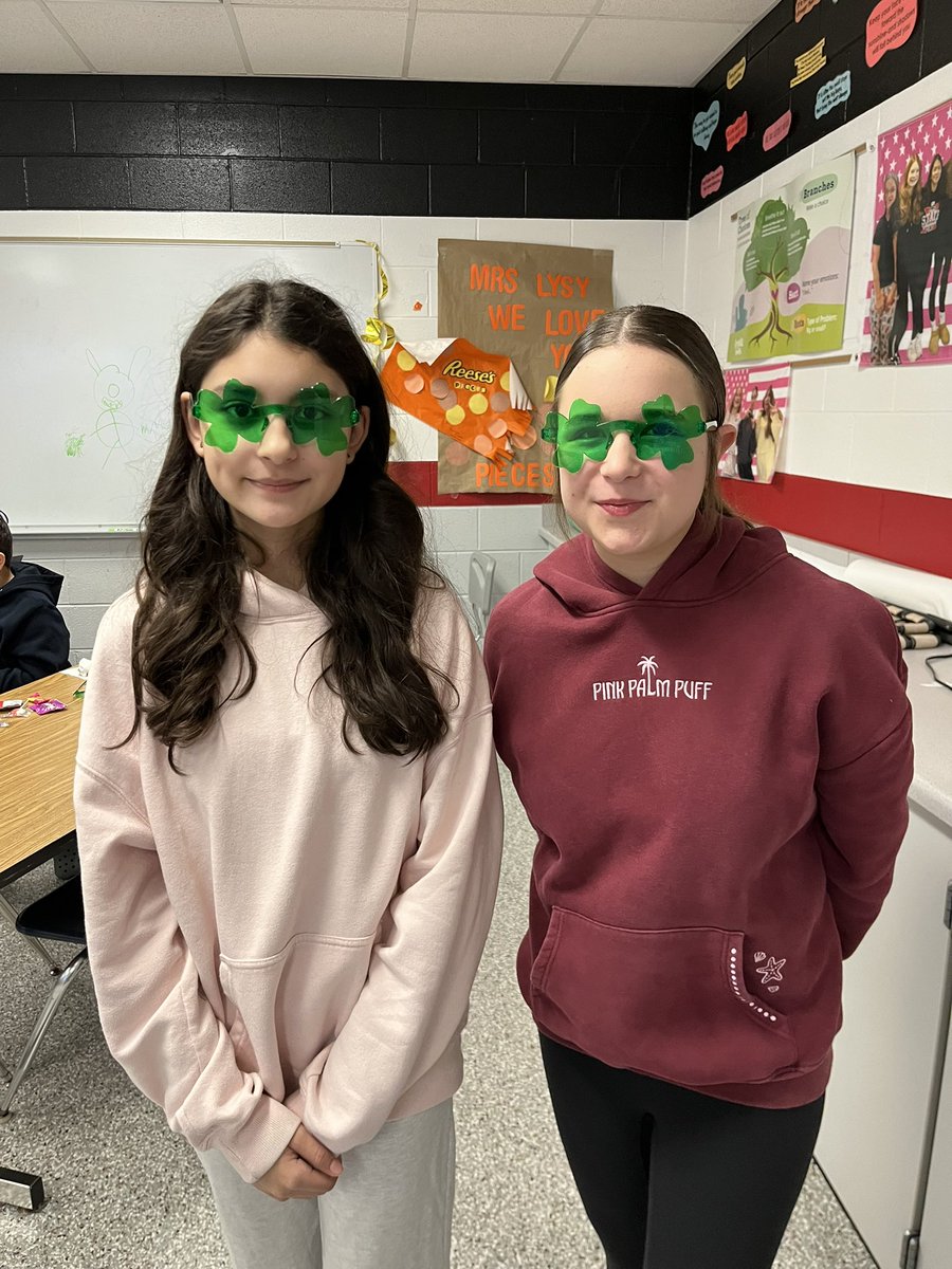 Lauren Lysy tweet media