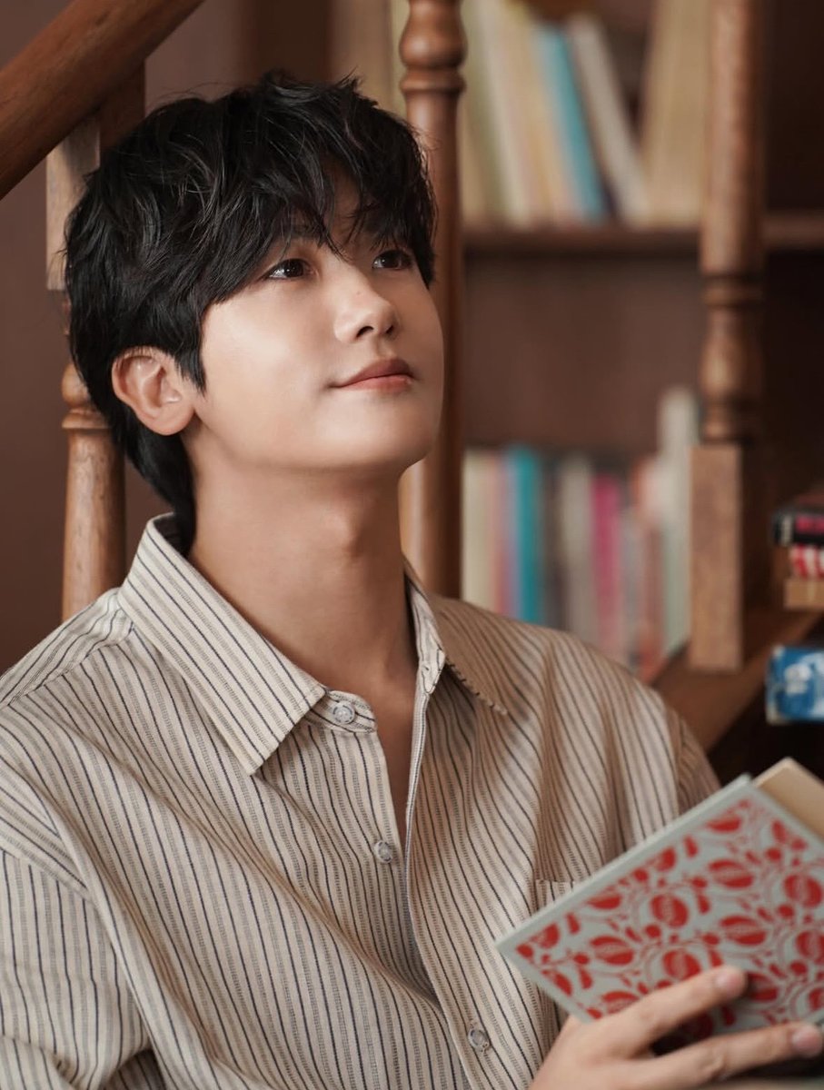 D-DAY📕
いよいよですね💓

1年で1番仕事が忙しいこの時期に、お休みくれた職場の人の優しさに感謝して、私おもいっきり楽しんできます😆🗼🚄💨

#パクヒョンシク
#PARKHYUNGSIK