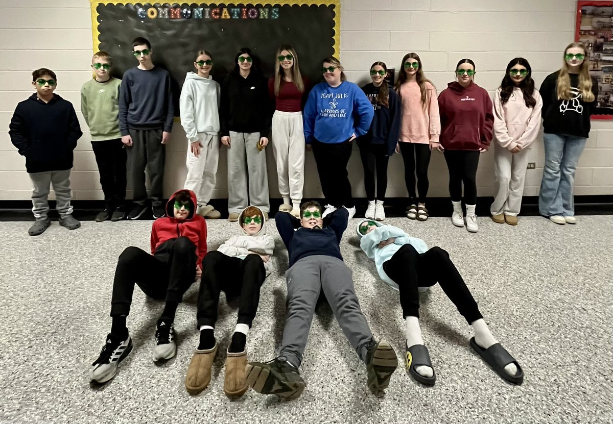 Lauren Lysy tweet media