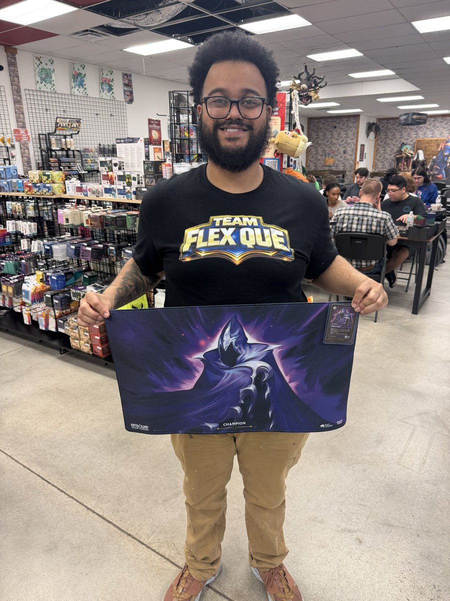 YungChizzyLJ tweet media