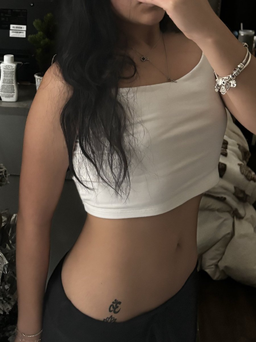 its_kyleee07's tweet image. fav body checks 🪽#skinnyfat