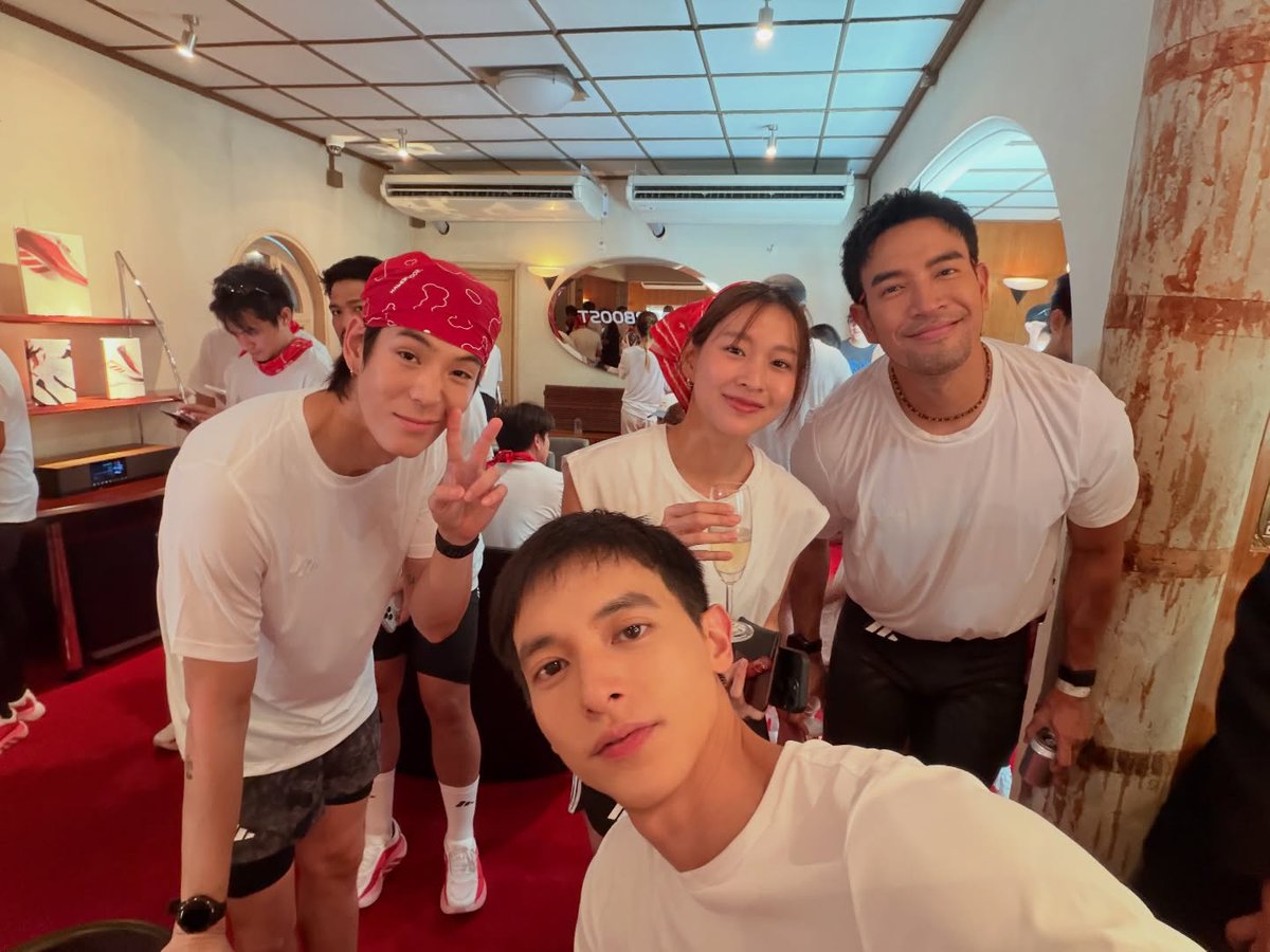 JamesJiFC's tweet photo. ควันหลง ❤️
@adidas @adidasrunning
#adidasrunning
#hyperboostedge
#เจมส์จิรายุ #jirayu_jj
Cr.@Jirayu_jj https://t.co/mrSmH6JphB