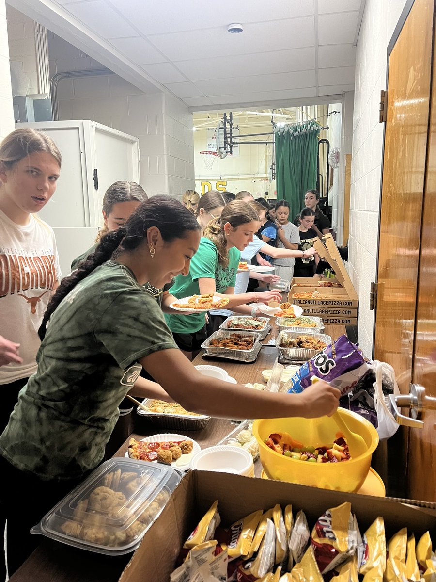 Coach Lovett tweet media