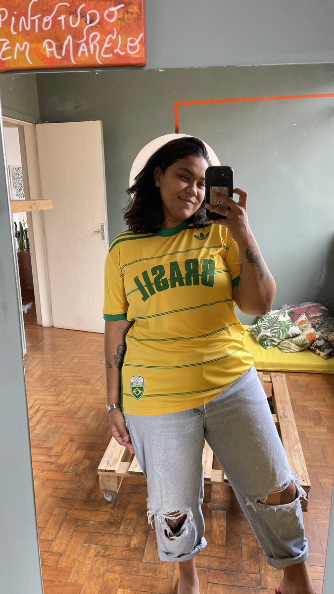 evora_'s tweet photo. Apaixonada nessas novas camisas da @adidasbrasil https://t.co/EppOVa293e