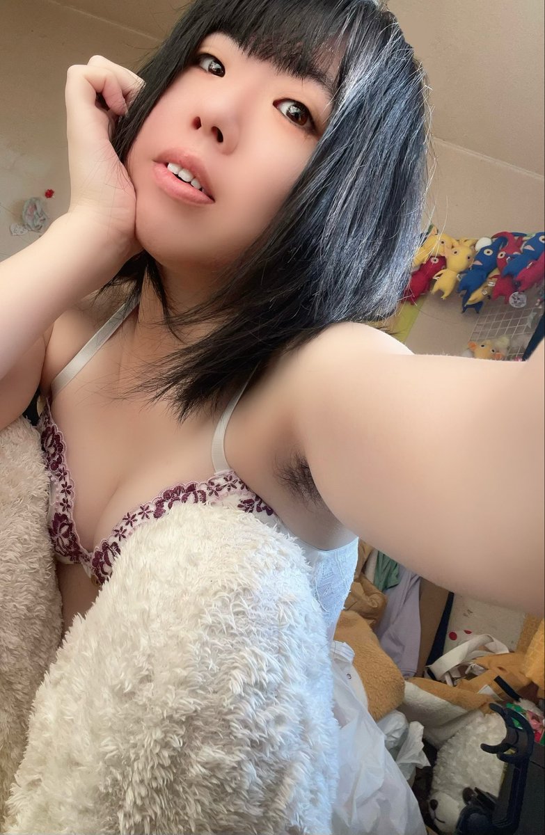 ChiNA_12E's tweet photo. おはこんにちはᐕ)ﾉ♪
今日も今日とて頑張りましょ🫡
もし風邪ひいてる人が居たら
それはお大事にね🫡
ワキ毛は朝日にやられて隠れております🫡
#ワキ毛女子 #腋毛 #脇毛 https://t.co/XXucLzQ8sf
