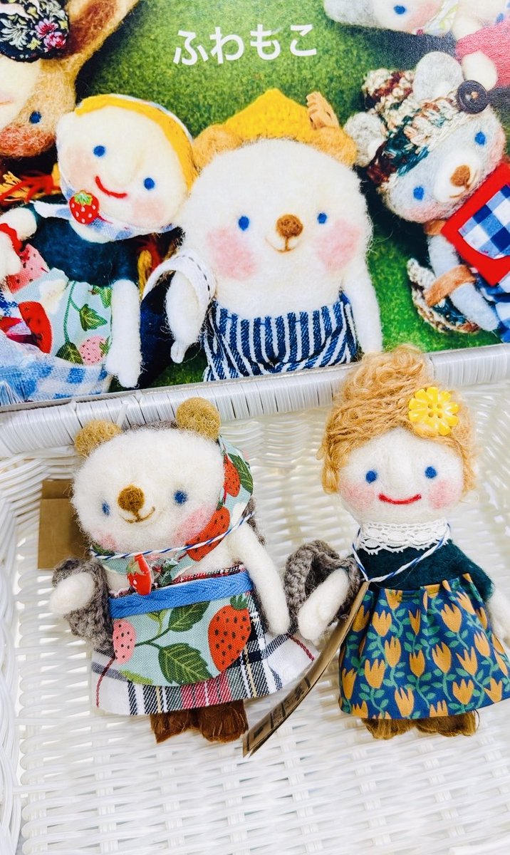 羊毛フェルト額入りチワワ ふわもこ様 羊毛フェルト額縁入り - メルカリ