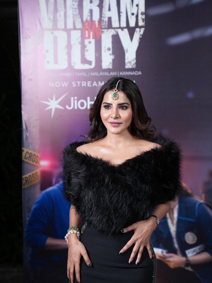 Weekendvibes_'s tweet photo. Ashu Reddy 🖤

#Ashu #AshuReddy https://t.co/44QwY8q4CC
