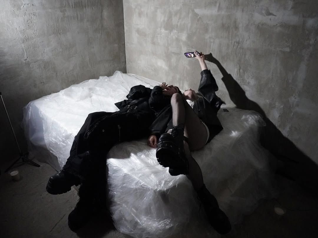 never more tweet media