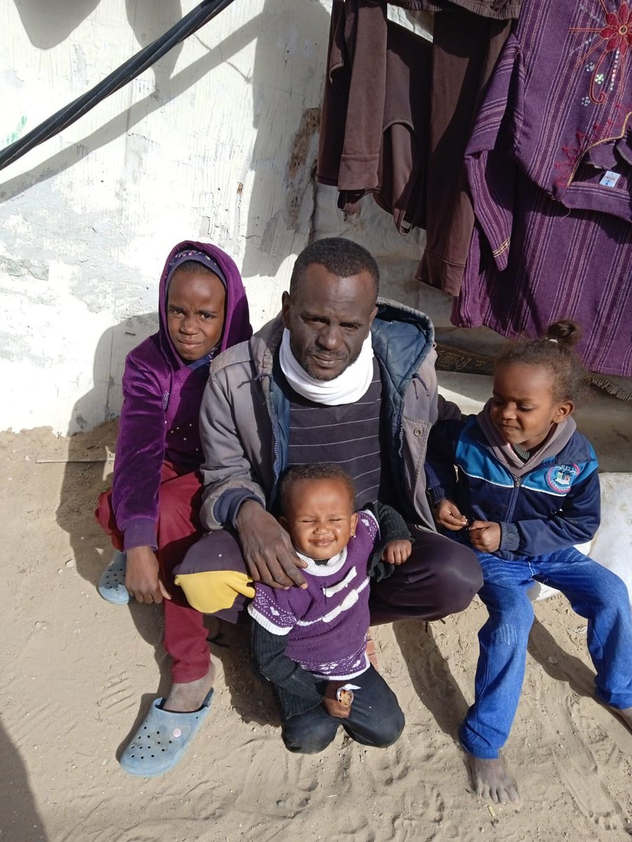 My account is dying, where is your humanity? $30 won't make you poor. Please pray for my family and children, and share and quote my posts. chuffed.org/project/139169…