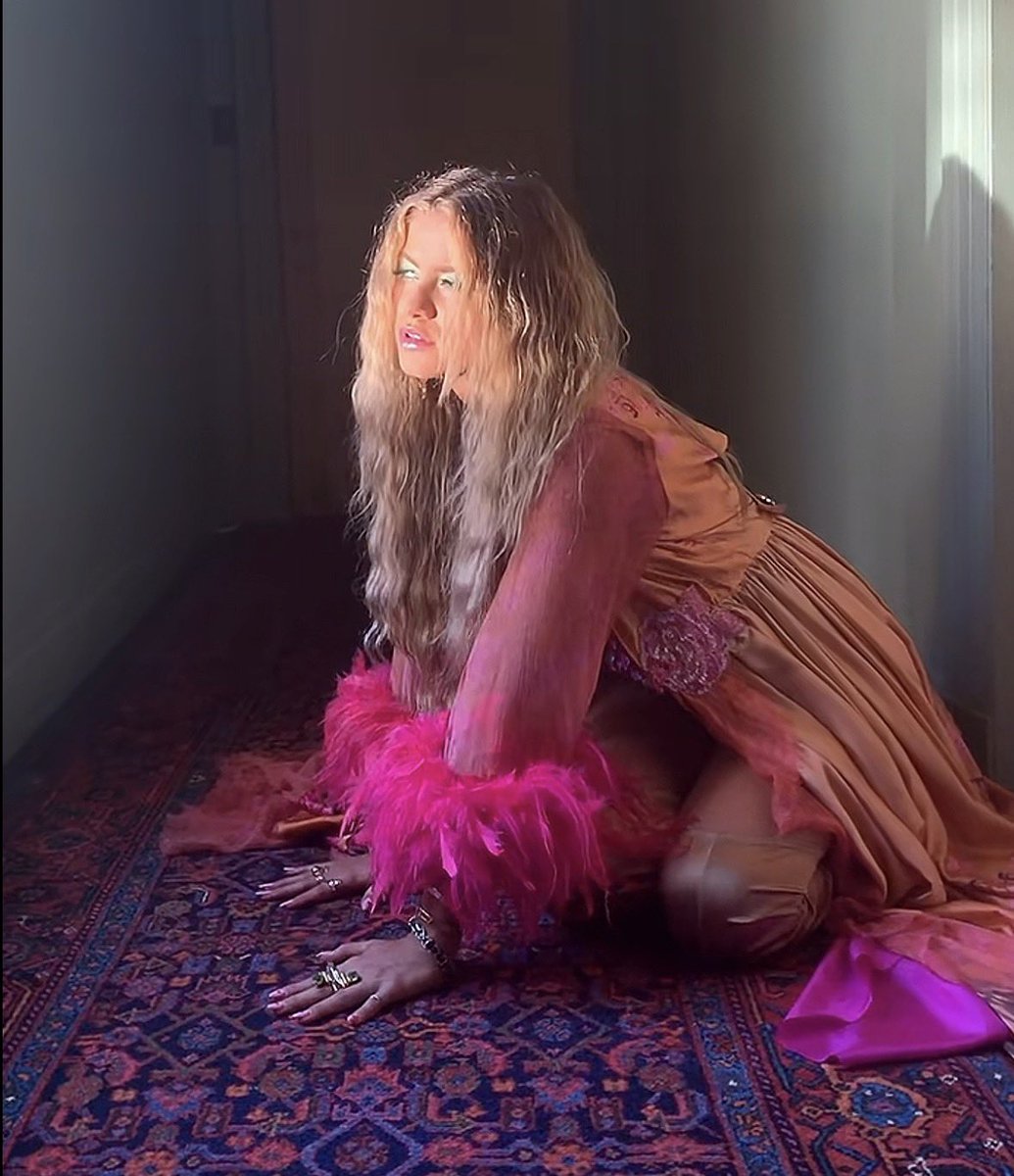 Sofia Reyes Data tweet media