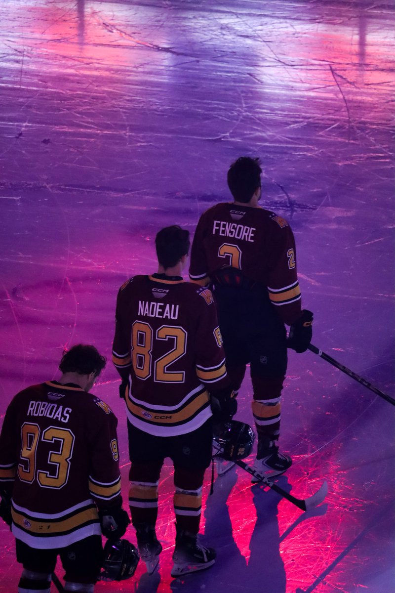 ReaganCredit's tweet photo. Some photos from tonight’s game! https://t.co/74hGQznxS7