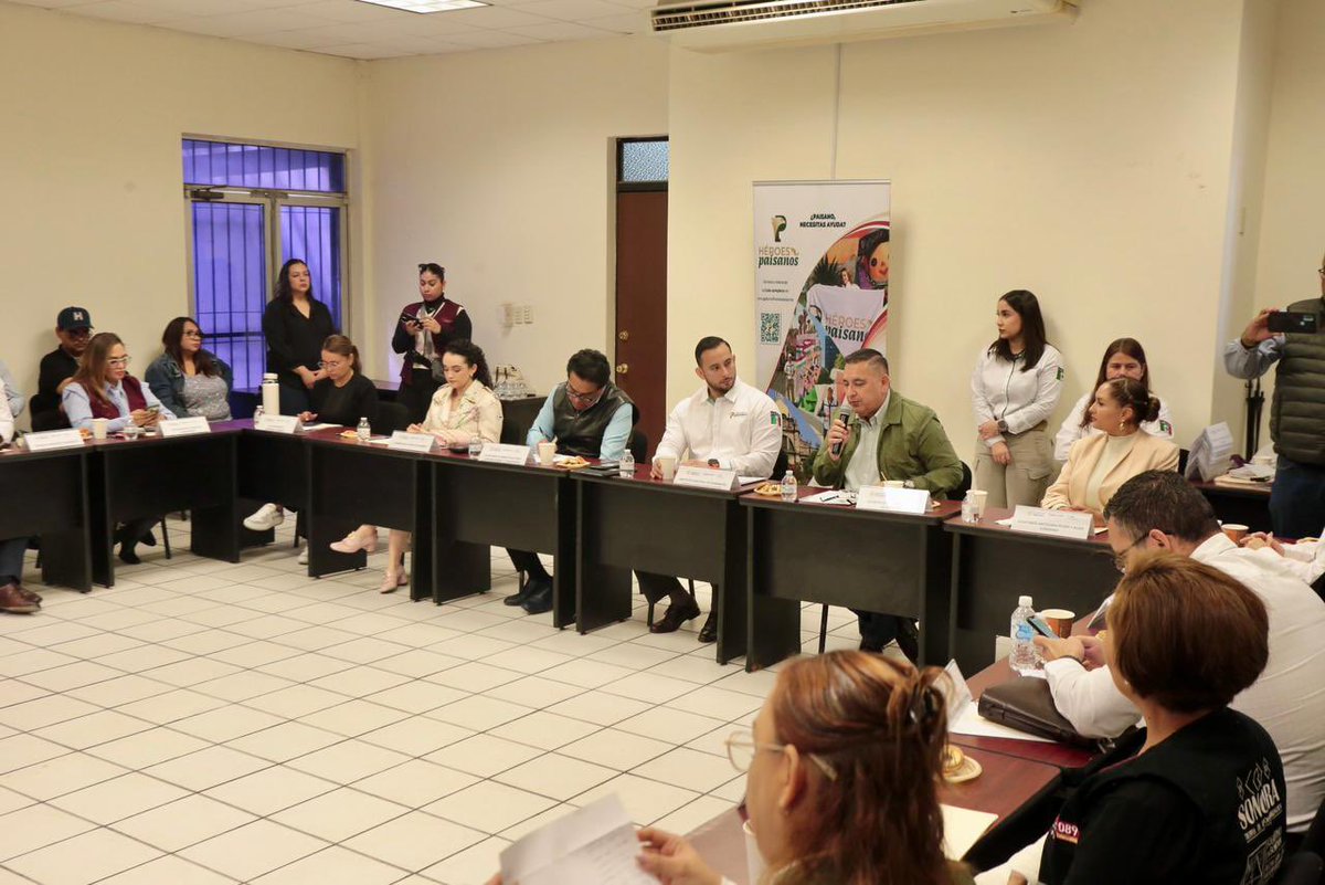 OAMSonora's tweet photo. La Oficina de Atención a Migrantes, participó en la reunión del Comité Estatal del programa Héroes Paisanos el dia 10 de Marzo.
Este encuentro se realizó como parte de los preparativos para el arranque del operativo de Semana Santa- https://t.co/6XsBL37cFw