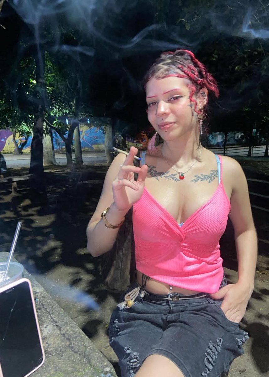 GANJA QUEEN👸🏼🍃 tweet media