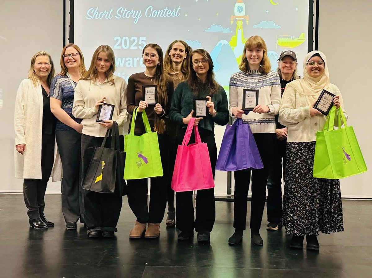 Andrea_Khanjin's tweet photo. #InnisfilIdeaLab #ShortStory annual Writing Contest is open to Grade 3-12 students.π
I was happy to honour the young creative writers extraordinaire in our community with @LynnDollin and @townofinnisfil council.
Congratulations to all winners and contestants!π https://t.co/jfsrfL2GgN
