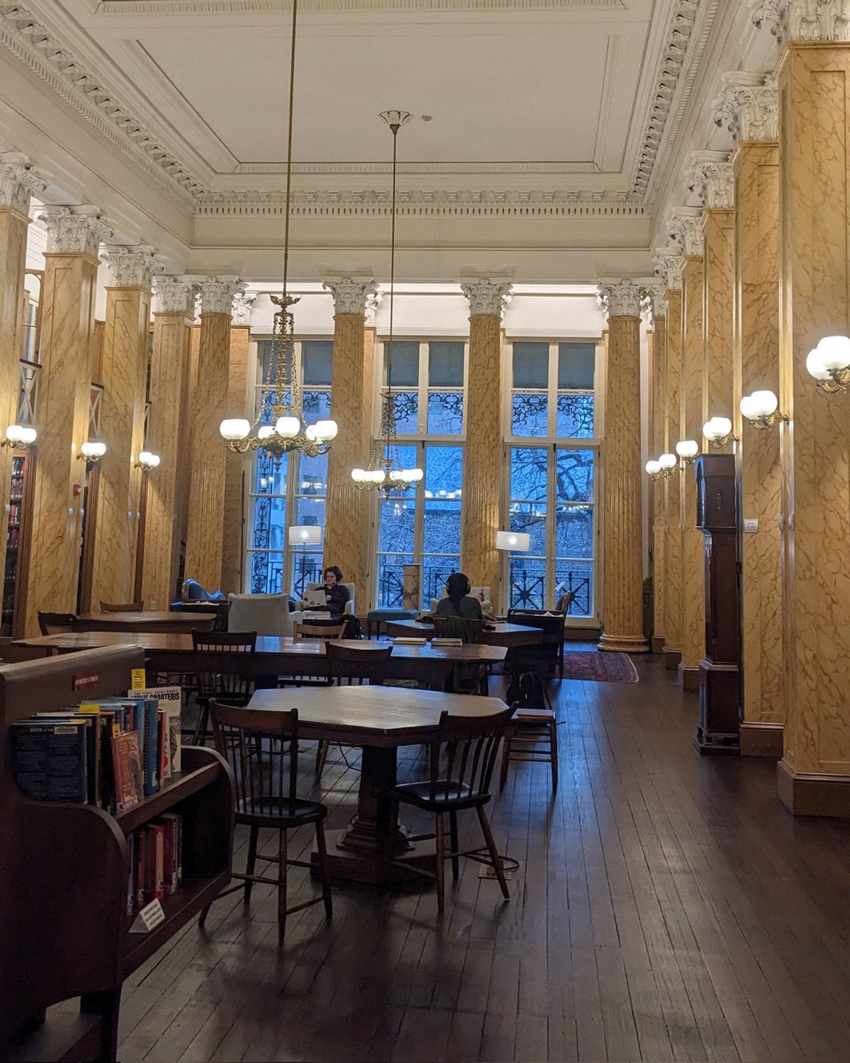 Blue Bubbles tweet media