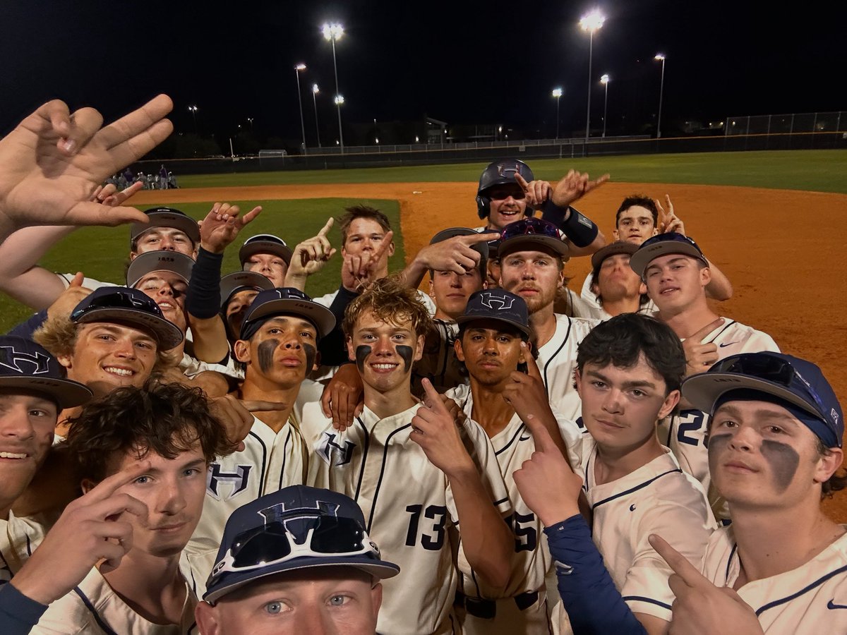 Hendrickson Baseball tweet media