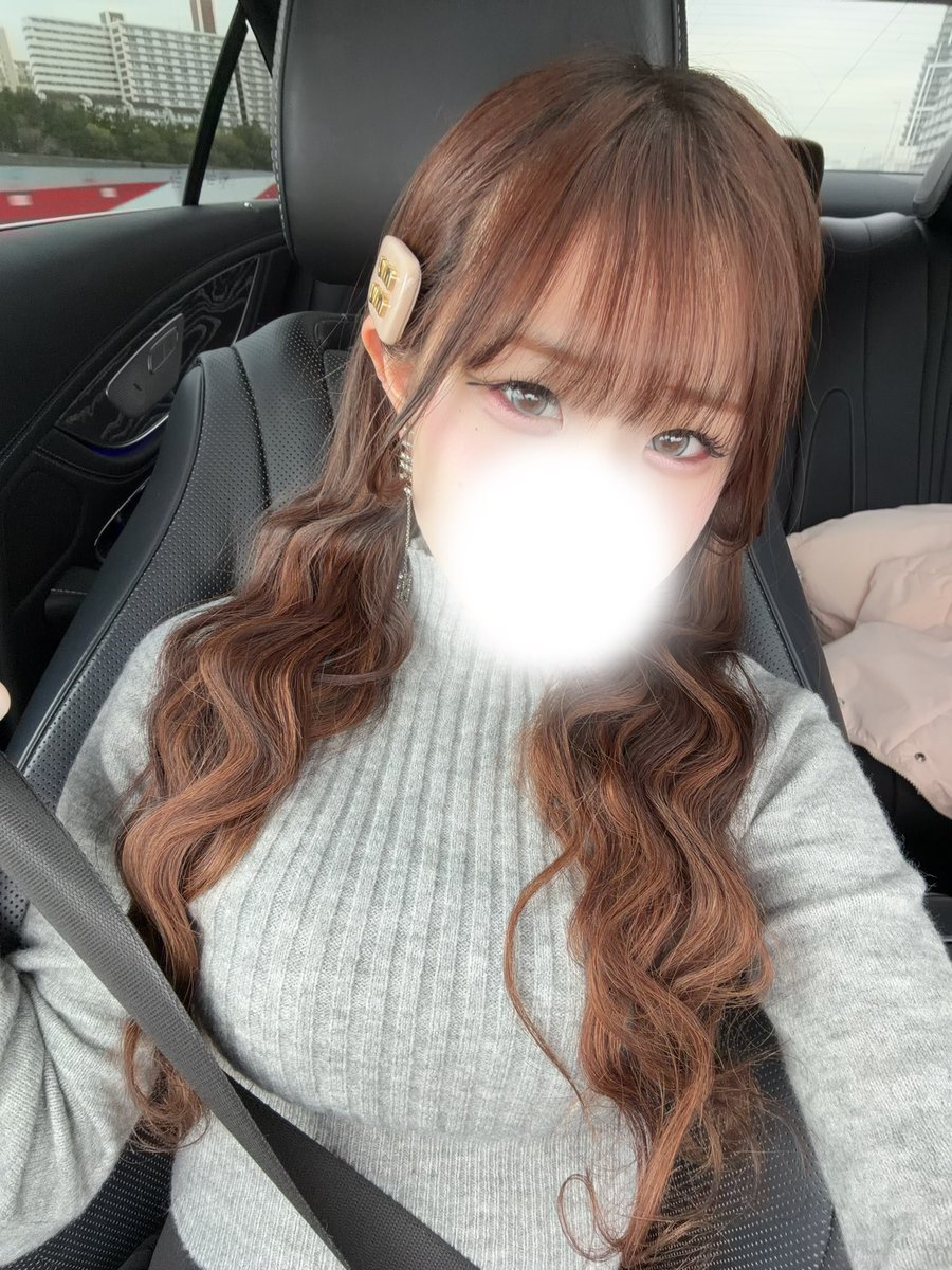 ami_uTTu's tweet photo. 今日11.5-5までいます꜀(  ꜆-⩊-)꜆♡
どの時間でも会えちゃいます🍀*゜
お誘い待ってるね🎀🤍 https://t.co/hokXsanaqe