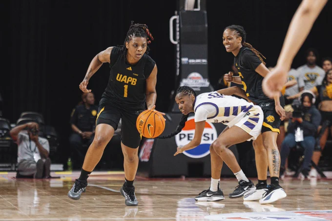 Image from Lady Lion Basketball π¦ (@UAPBLionsWBB)