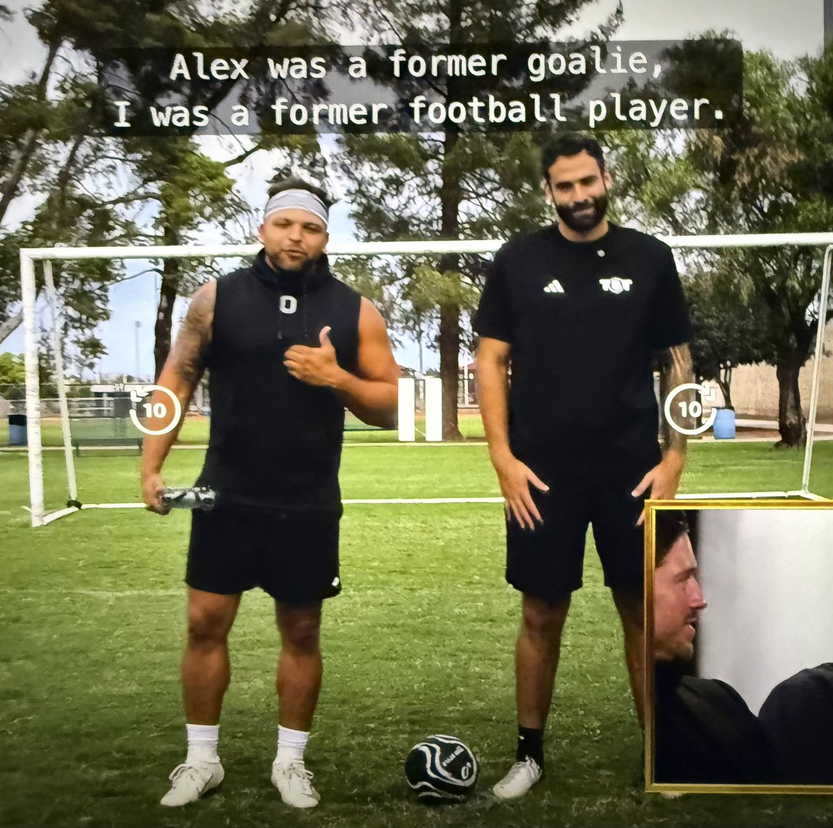 ltsnotgiving's tweet image. NOT THE DUMB AN DUMBER SHOT THIS IS SENDING ME #loveisblind #loveisblind10 #loveisblindreunion