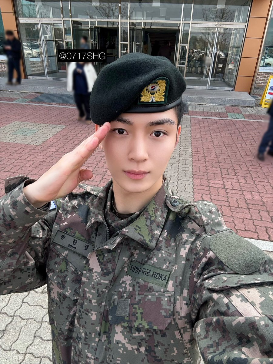 0717SHG's tweet photo. 고생많았어!! 🫡
#오메가엑스 #OMEGA_X #한겸 https://t.co/tBXuksGG91