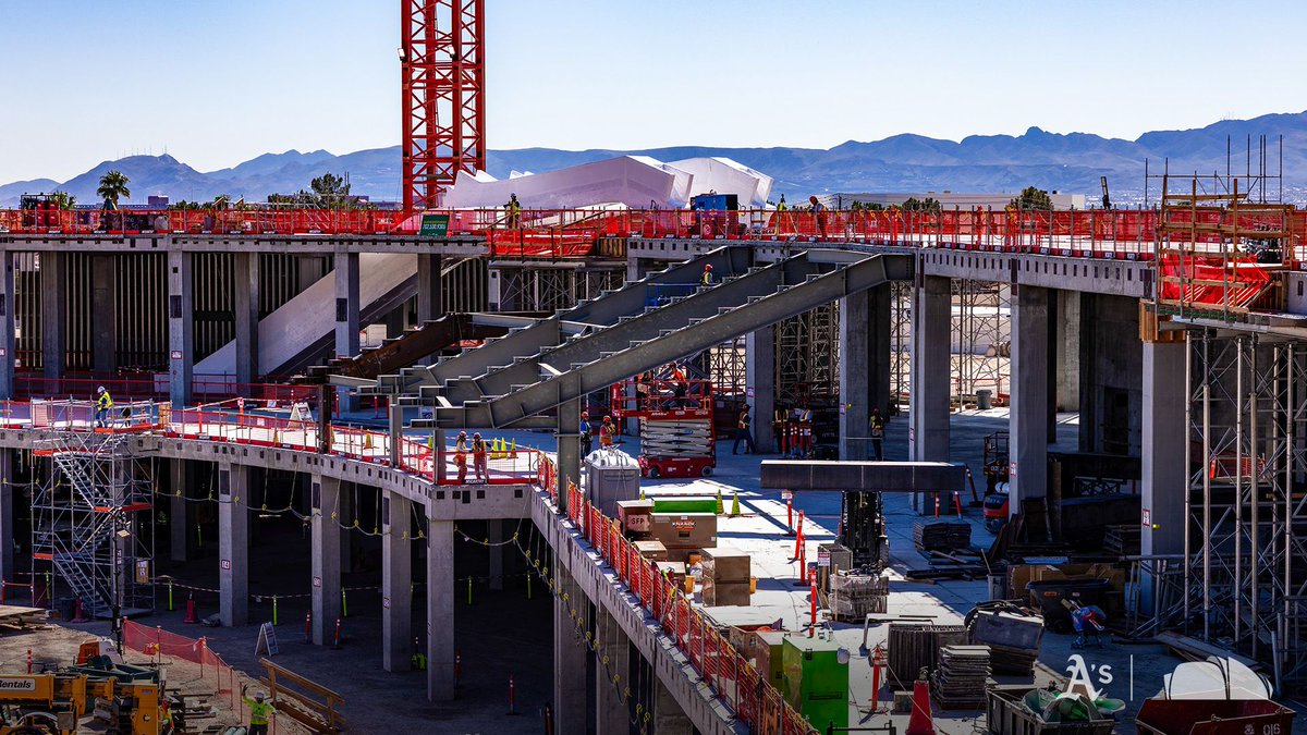 LVSportsBiz.com tweet media