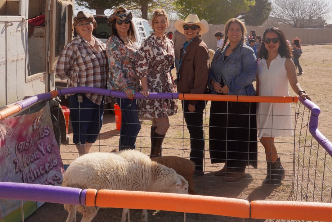 Angie Peña tweet media