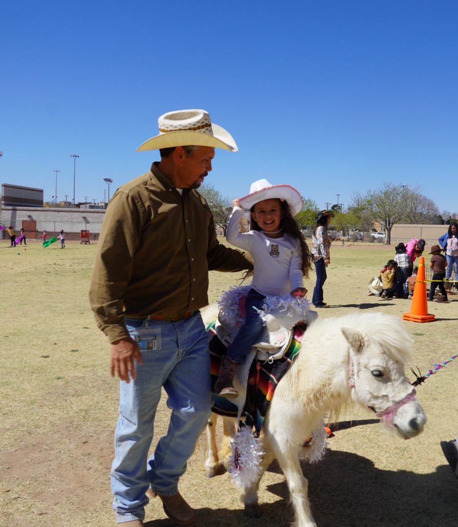 Angie Peña tweet media