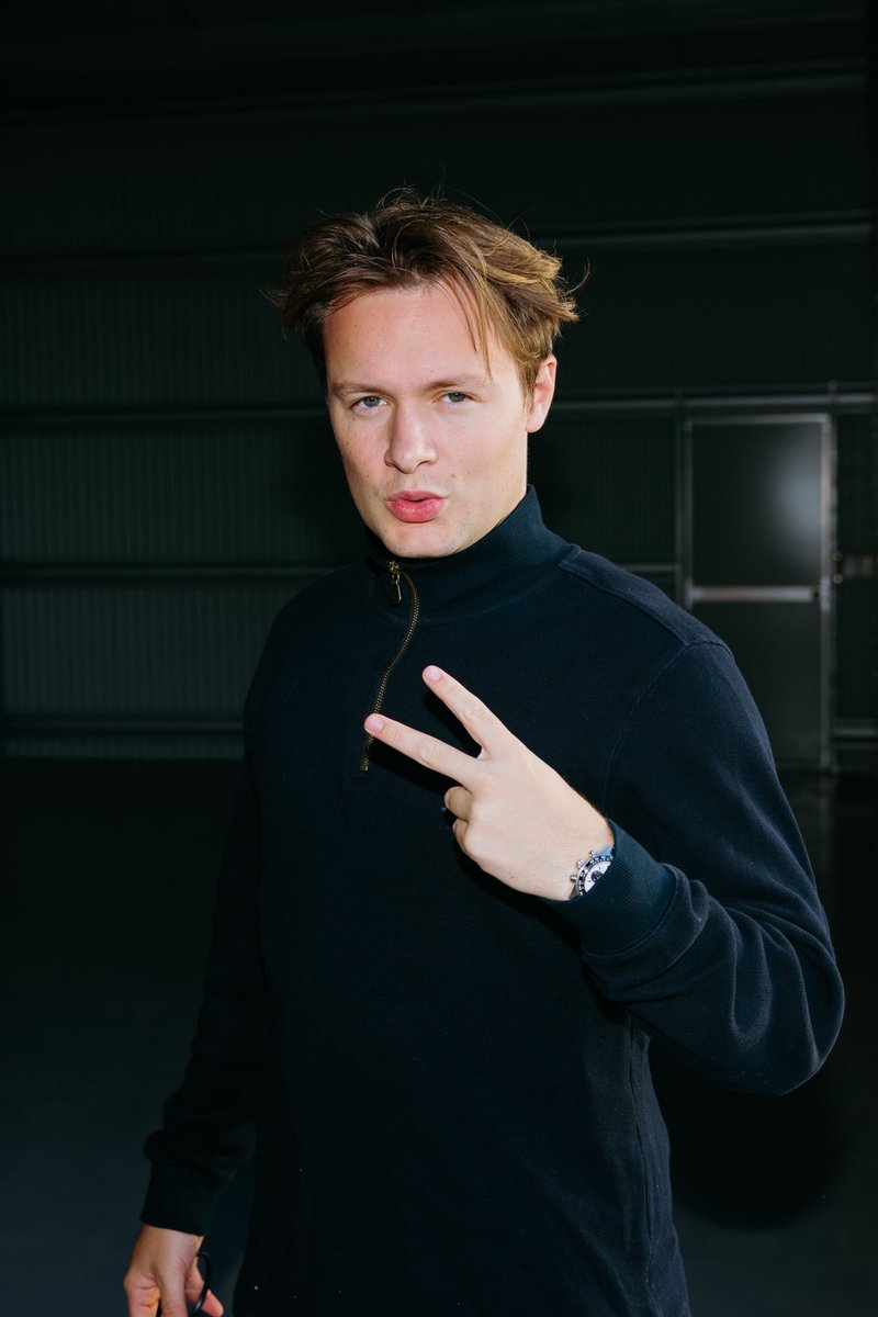 ✌🏼
