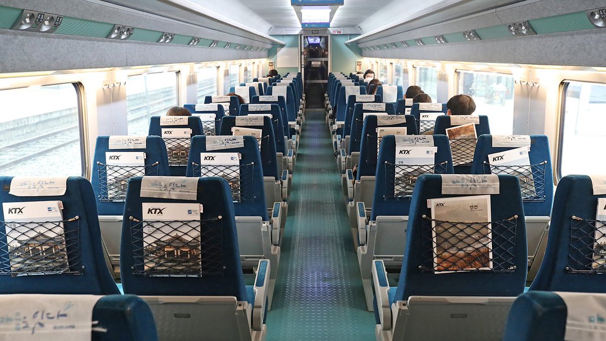 이제 코레일톡에서 열차 출발 직전까지 원하는 좌석을 직접 선택할 수 있게 됩니다.🚆 기존에는 열차 출발 20분 전까지만 선택이 가능했지만 앞으로는 출발 전까지 남은 좌석을 실시간으로 확인하며 자리를 고를 수 있는데요. 해당 서비스는 13일부터 모바일 앱 코레일톡 승차권 예매 시 적용됩니다.✅