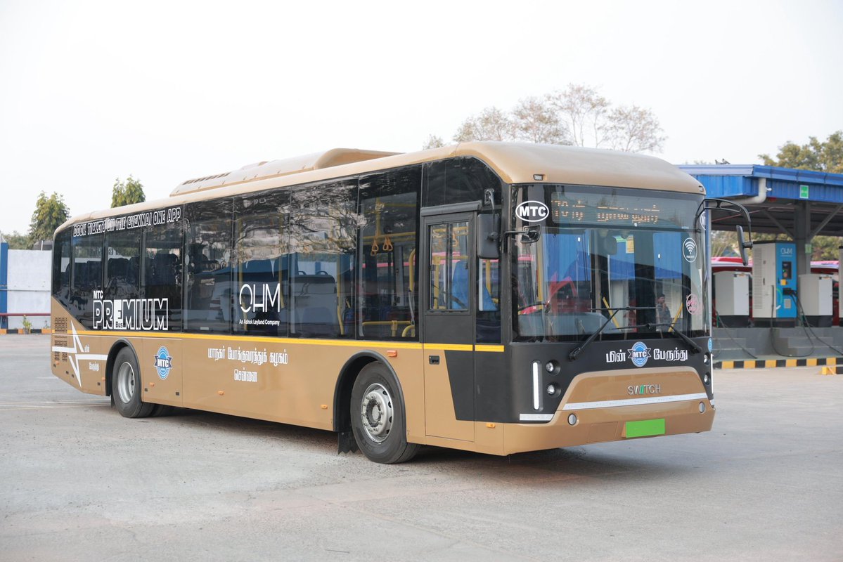 UngalSoththu's tweet photo. We didn't #SaveTheBus - The "premium" buses are co-branded privatisation of Chennai's public transit.
P570S and P91 are not @MtcChennai fleet, but are "fully private operated under revenue sharing" - which explains the high fare without a GO. #Chennai
Buses != #PublicTransit https://t.co/Uwz12Dbi4b