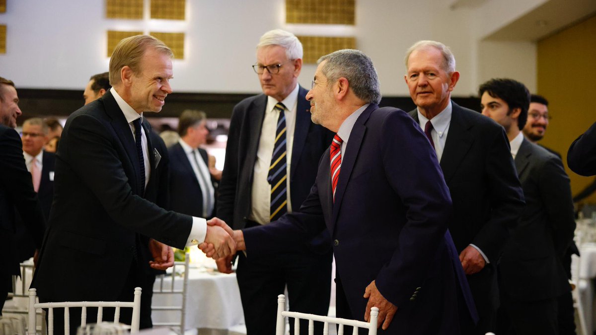 Noruega en MX y CA tweet media