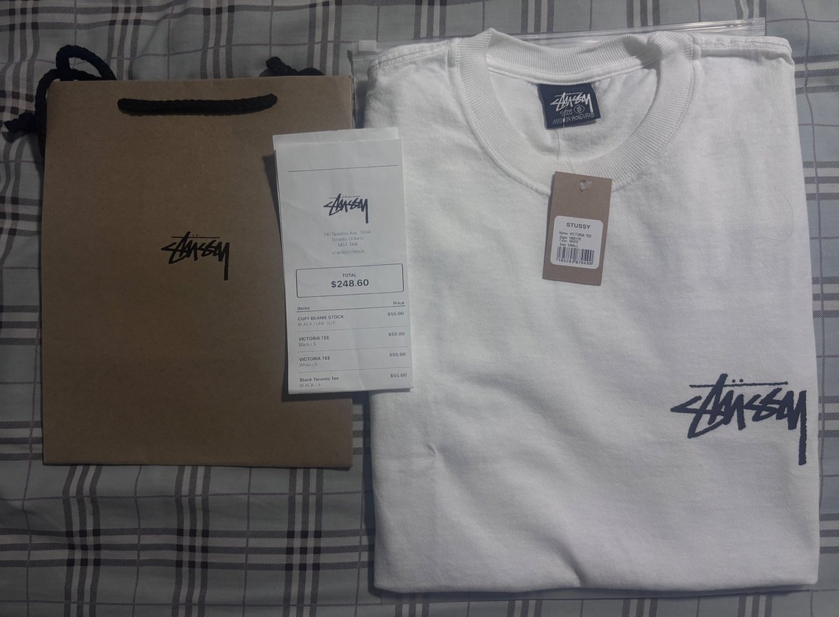 implaimaysa's tweet photo. 🫧 พร้อมส่ง STUSSY VICTORIA TEE - size s
มือหนึ่ง มีป้าย ถุงกระดาษ ใบเสร็จจากช็อปแคนาดา
price : 2100฿ free shipping 💌 
ดูเพิ่มเติม DM คับบ
#ส่งต่อstussy #ส่งต่อเสื้อผ้า #เสื้อผ้ามือสอง #ส่งต่อคสอ #stussythailand https://t.co/5OvgvZsnpW