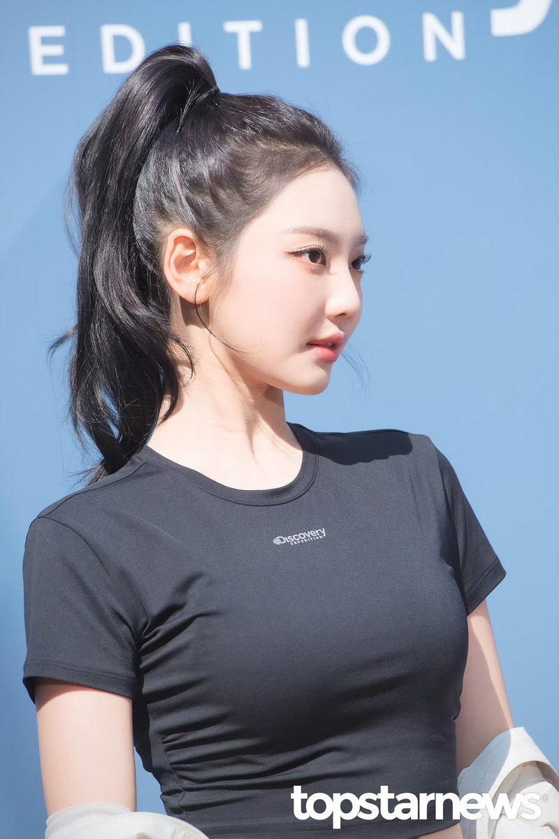 CcRemi_'s tweet photo. Whether on stage or in nature, NINGNING owns the look.

NINGNING FOR ACTIVE WELLNESS
#NINGNINGxDiscoveryExpedition
#NINGNING https://t.co/bO4zAsBl1Y