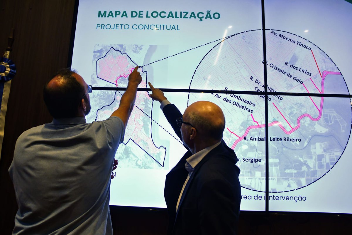 fvagner's tweet photo. O prefeito de Natal, Paulinho Freire, recebeu o especialista sênior em transportes do Banco Mundial, Carlos Bellas Lamas, na tarde desta quarta-feira (11), no salão nobre do Palácio Felipe Camarão, para uma reunião estratégica voltada à apresentação e discussão de uma carteira de projetos estruturantes de médio e longo prazos para a capital potiguar. Os projetos são divididos em três eixos.

Para Paulinho, o diálogo com organismos internacionais é fundamental para viabilizar projetos estruturantes que possam transformar Natal de forma planejada e sustentável.“O encontro com o Banco Mundial é um passo importante para fortalecer o planejamento estratégico de Natal. Estamos apresentando projetos que pensam a cidade para o futuro, com mobilidade mais eficiente, infraestrutura resiliente e valorização das nossas áreas turísticas. Nosso compromisso é buscar parcerias e investimentos que contribuam para desenvolver ainda mais o município e melhorar a qualidade de vida da população”, destacou o prefeito.

Durante a reunião, o chefe do Executivo natalense apresentou ao representante do Banco Mundial um conjunto de propostas organizadas em três eixos estratégicos. O primeiro trata da mobilidade urbana sustentável, com propostas de reestruturação dos principais corredores viários da cidade, implantação de faixas exclusivas para ônibus, ampliação da malha cicloviária, além da modernização e progressiva eletrificação da frota do transporte público coletivo.

O segundo contempla ações de macrodrenagem e resiliência urbana, com obras voltadas ao enfrentamento de alagamentos históricos em áreas críticas da cidade, especialmente nas zonas Oeste, Norte e Sul. Dentre as iniciativas, estão a ampliação de galerias de drenagem, criação de novas lagoas de captação e retenção e a implantação de soluções baseadas na natureza para o manejo das águas pluviais.

Por fim, o terceiro eixo envolve projetos de urbanização e requalificação da orla marítima e fluvial, além de áreas de interesse turístico. As propostas incluem reurbanização de calçadões, ciclovias e equipamentos de lazer, melhoria da acessibilidade, controle da erosão costeira e integração desses espaços ao sistema de mobilidade urbana da cidade.

O especialista do Banco Mundial, Carlos Bellas, agradeceu a receptividade da gestão municipal e destacou a importância do diálogo para avançar em soluções estruturantes para a mobilidade urbana. “Para nós, do Banco Mundial, é muito importante avançar na melhoria da mobilidade urbana das diferentes capitais e cidades importantes do Brasil. Acredito que hoje saímos desta reunião com um passo importante, com a aprovação do prefeito para iniciarmos o trabalho de preparação de um futuro pleito de financiamento junto ao Banco Mundial. A ideia é estruturar projetos que possam ajudar a resolver grande parte dos desafios de mobilidade da cidade, especialmente na Zona Norte de Natal”, afirmou Bellas.