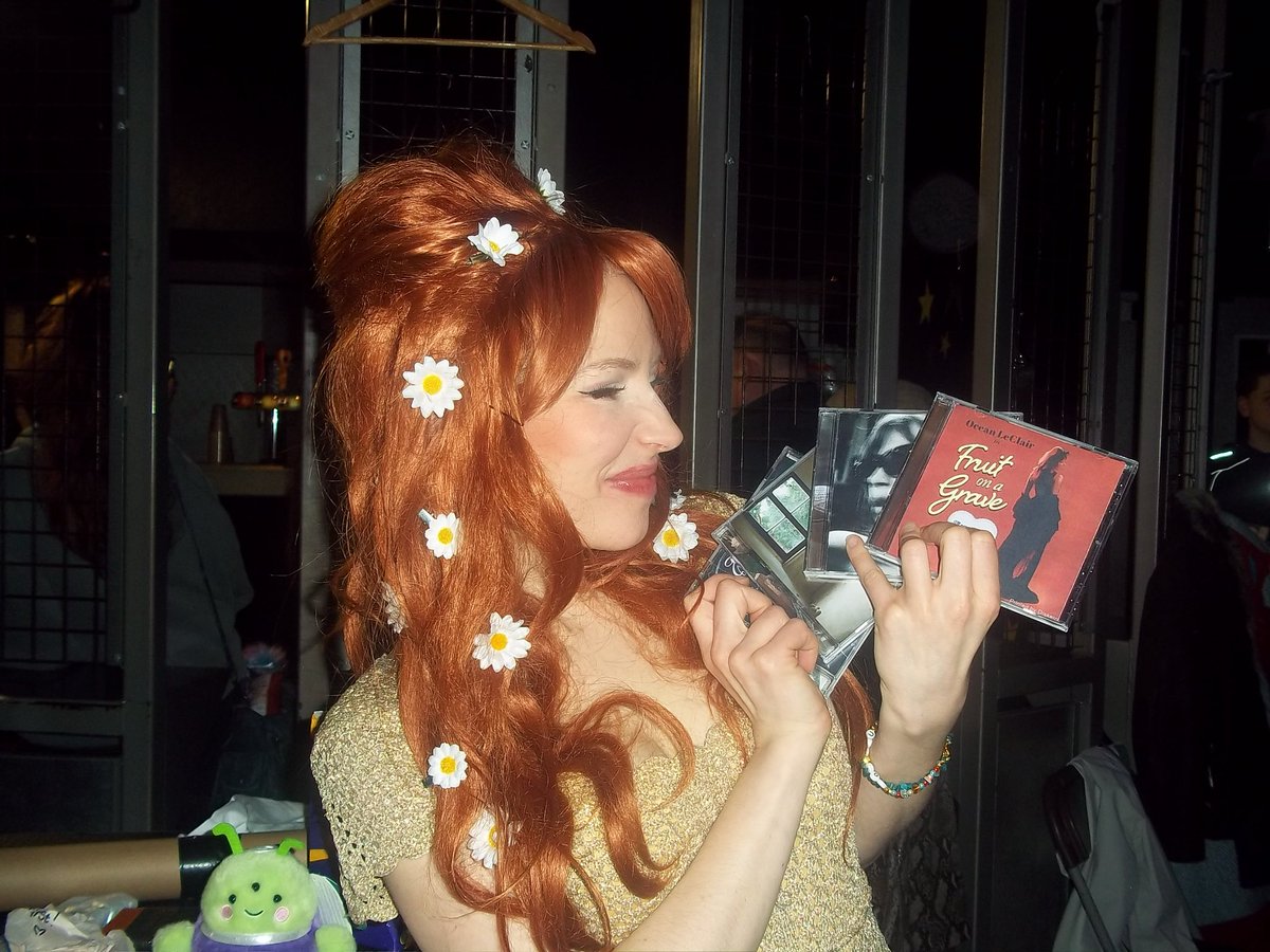 chloe💌 tweet media