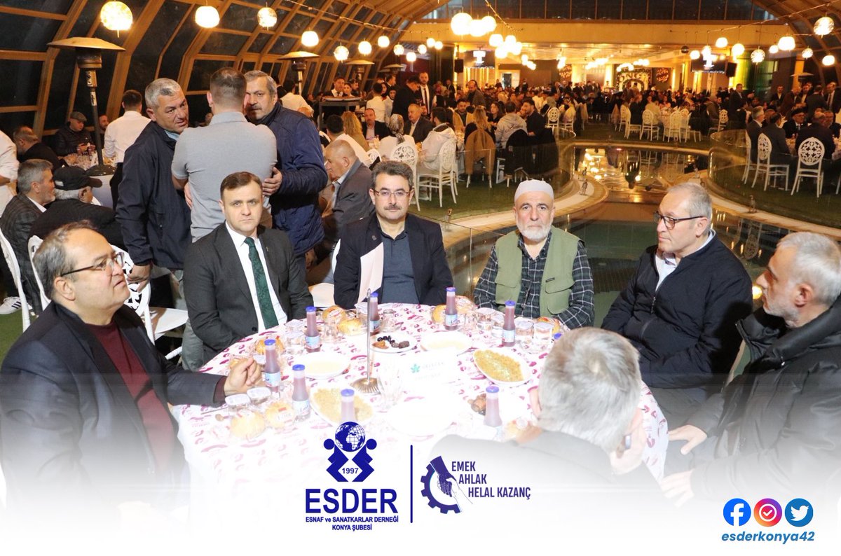 esderkonya42's tweet photo. Gönül sofralarında buluşmaya devam ediyoruz! 🌙

Şube Başkanımız Latif Işık ve beraberindeki heyetimiz, Gelecek Partisi Konya İl Başkanlığı’nın düzenlediği iftar programına katılım sağladılar.

#ESDER #Konya #İftar #Ramazan #BirlikveBeraberlik #GelecekPartisi https://t.co/nblyuk4jg8