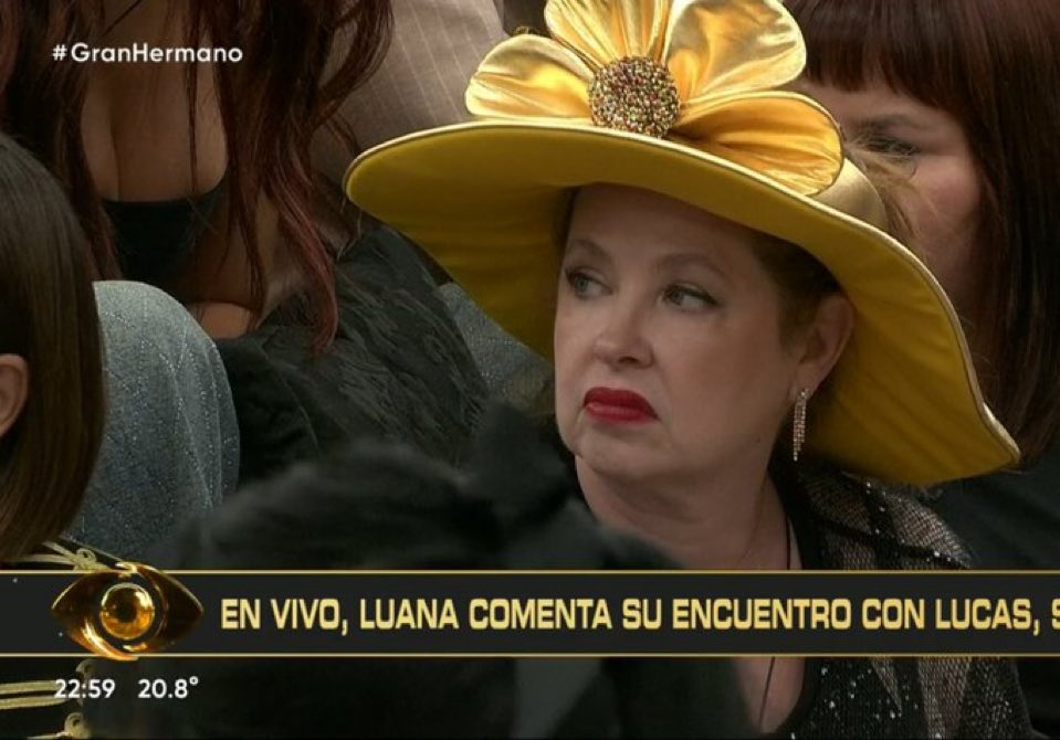 vankyxx's tweet photo. Che si son tan graciosos y discriminadores en twitter saquen al negro de brian #GranHermano https://t.co/7GVxowlmyG