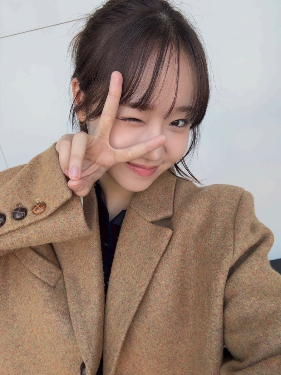 [📸] 260315 MBC FM4U #정오의희망곡김신영입니다

따스한 봄이 찾아오는 이 순간🌱
올해도 유정이와 봄처럼 설렘 가득한 추억 함께 만들어요🫶

#최유정 #CHOIYOOJUNG