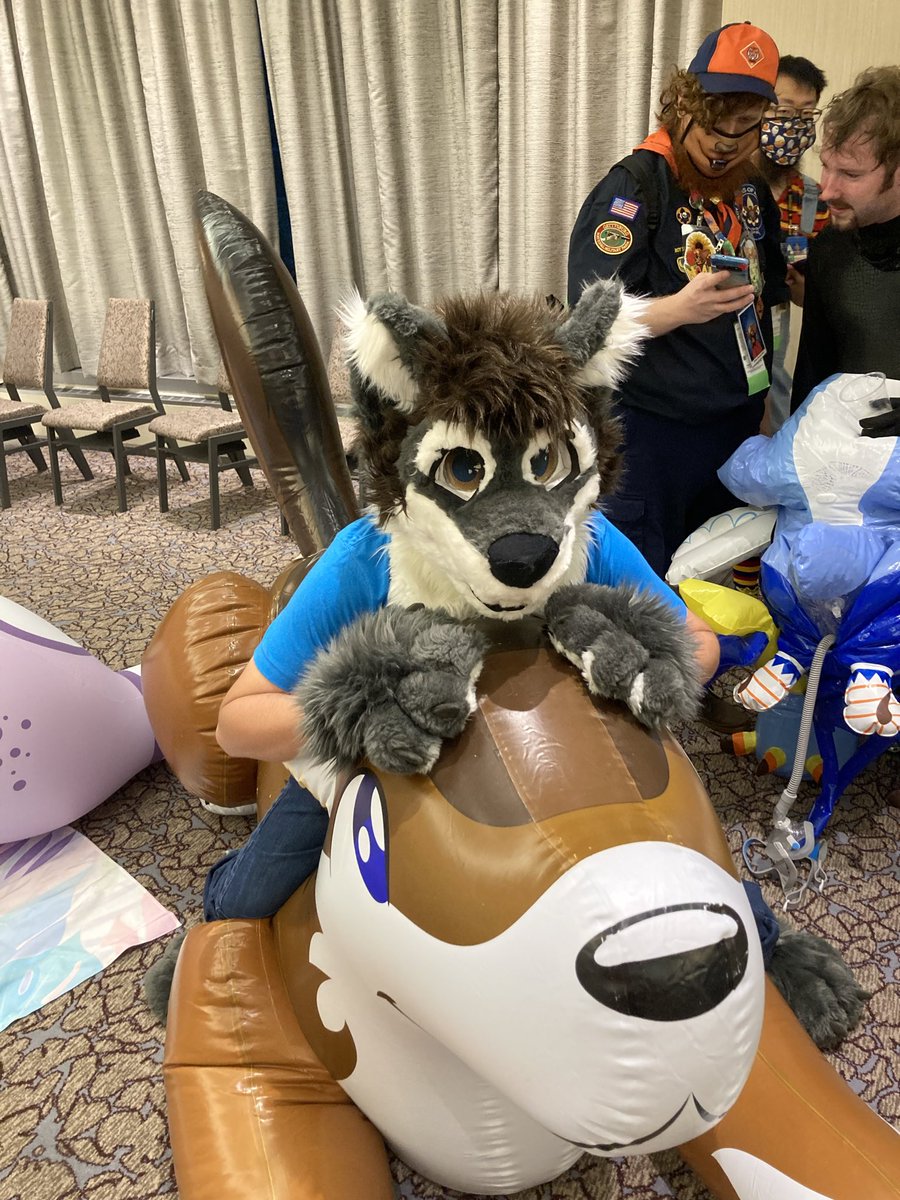 🎸IndieTimber🐺 🔜 Furlandia tweet media