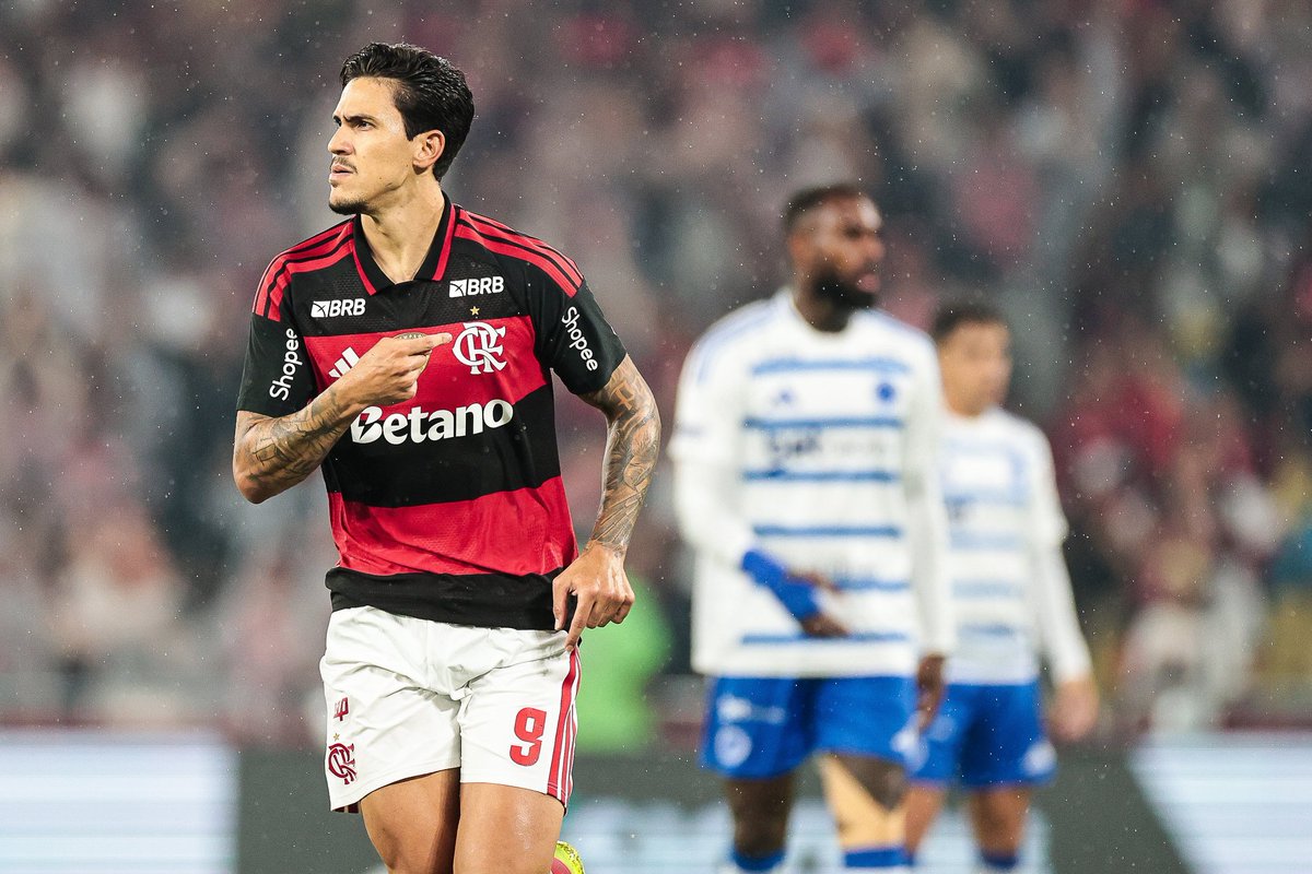 🔴⚫👊