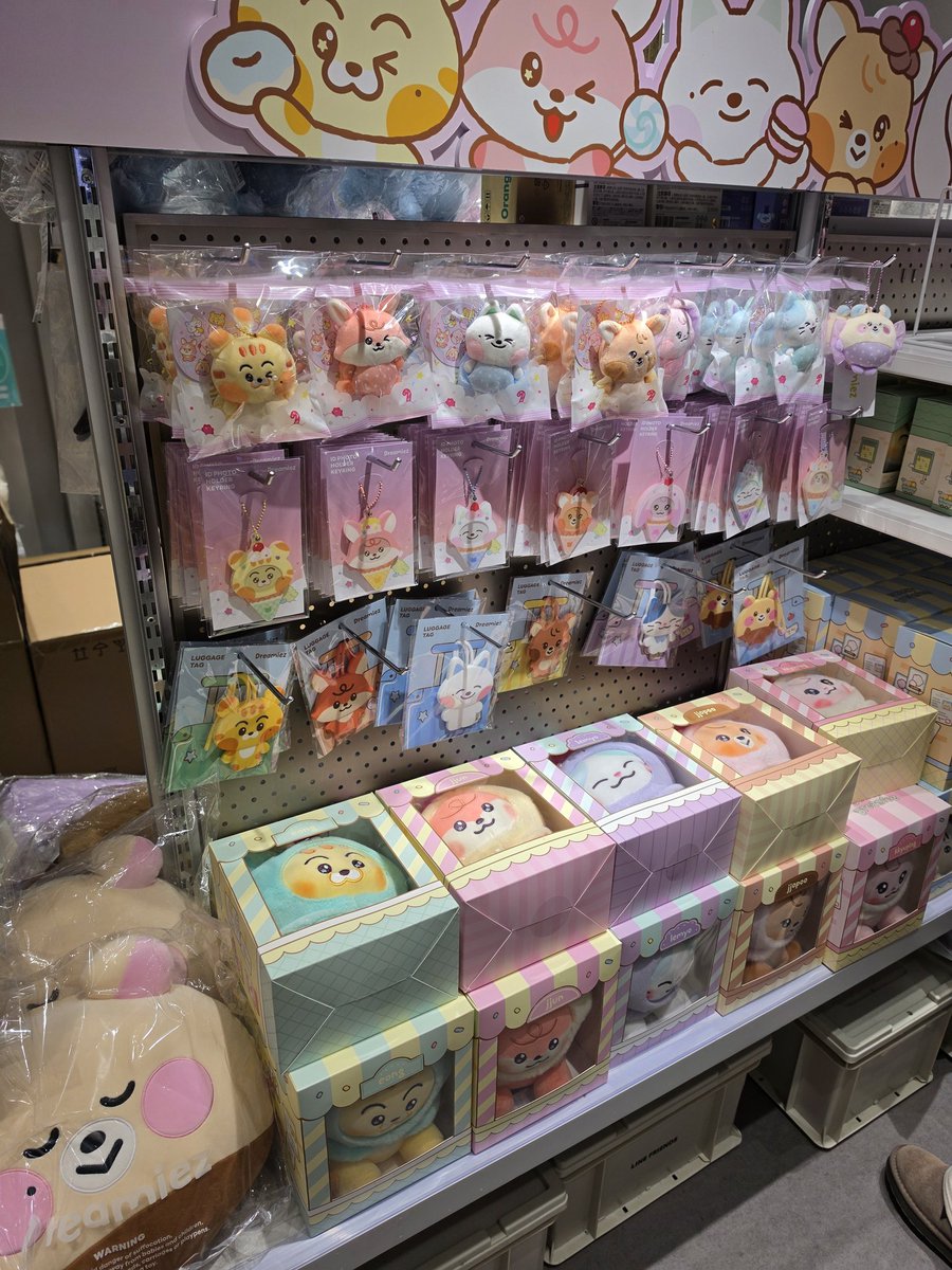 상하이에서 자만추해떠여
트위터디톡스해서 뭐가 많이떳네상태......😅