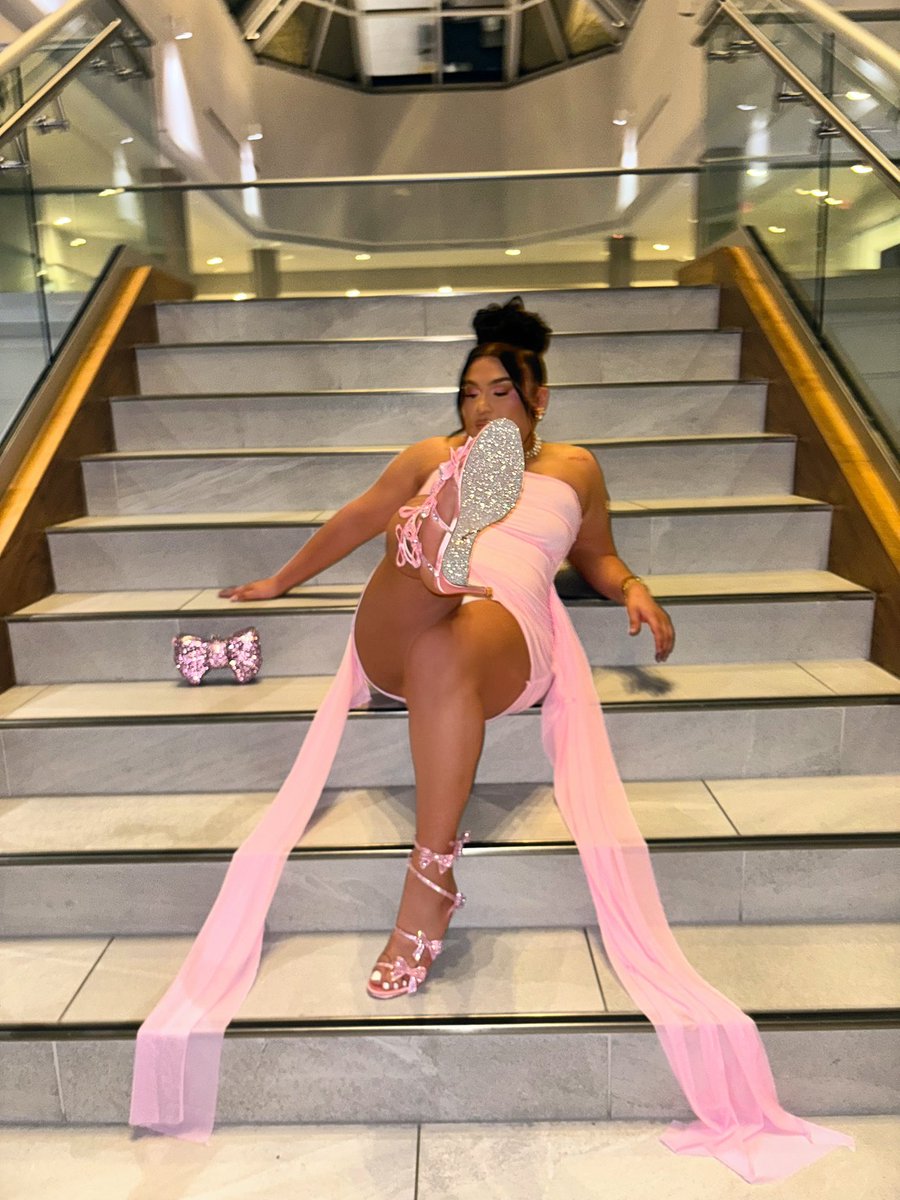 🎀 tweet media